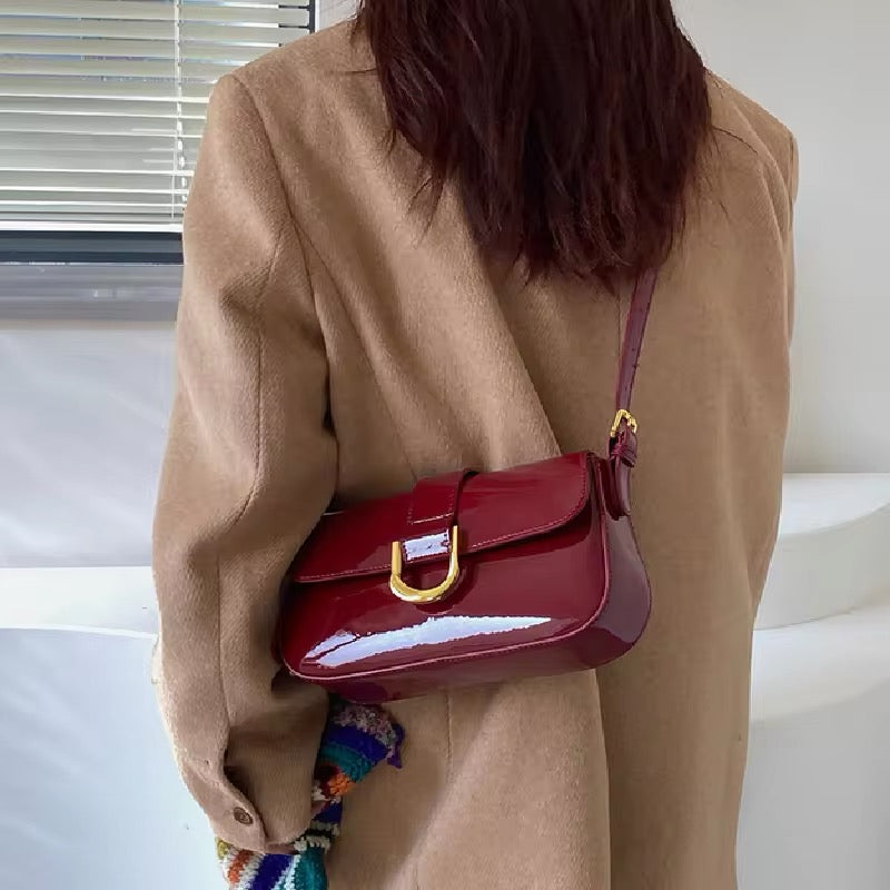 Women's retro patent leather shoulder bag